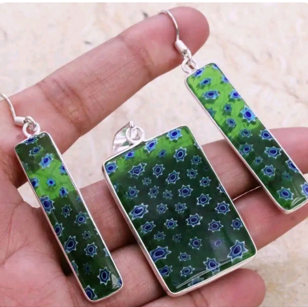 Lampworks Emerald green Dichroic glass